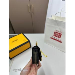 最終セール爆発的な人気VERSACE財布スーパー コピー 販売