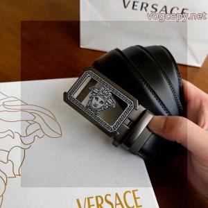 コピー 品 ブランドVERSACE収納力抜群 魅力たっぷり逸品 お得格安ベルト