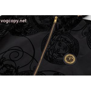 お得新品 全国無料新品 注目作品VERSACE偽 ブランドジャケット