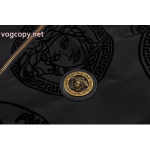 お得新品 全国無料新品 注目作品VERSACE偽 ブランドジャケット