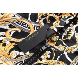 お洒落自在 最新入荷 売り切れ必須ブランド 激安ジャケットVERSACE