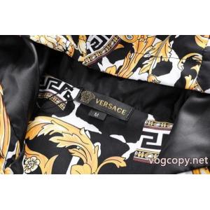 お洒落自在 最新入荷 売り切れ必須ブランド 激安ジャケットVERSACE