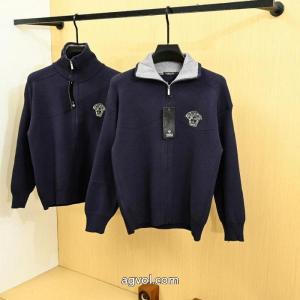 コートVERSACEセレブも愛用 完売寸前 魅力的な美品コピー ブランド 通販