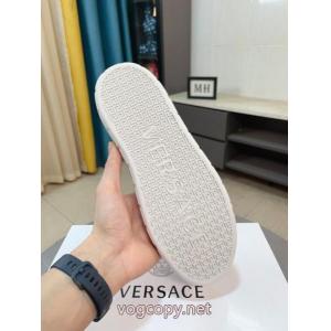 色気のあるスタイルに仕上げ 高品質 最新ルックスニーカースーパー コピー 通販 優良VERSACE