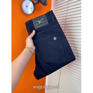     ズボンVERSACEブランド コピー ショップ光沢のある 限定セール定番人気 最安値！ ..