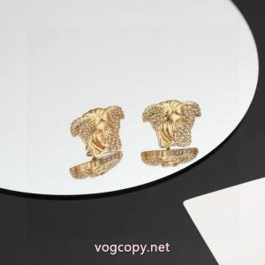 VERSACEコピー 通販Newアイテム たくさん歩く日にも大活躍 HOT新作登場    アクセサリー..