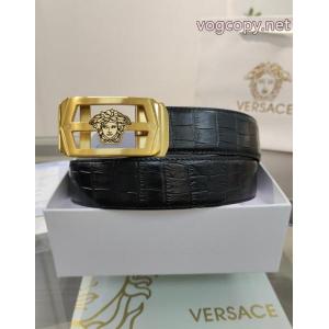 VERSACEブランド 偽物シーンで活躍する 大人の色味  26ss/大人気秋冬コレクション    ベルト..