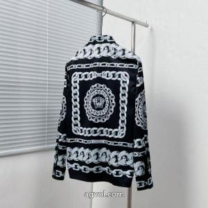 ヴェルサーチブランドコピー    長袖Tシャツ気分も上がるきれいめハッピ 女性大好き 気分も上がるきれいめハッピ.