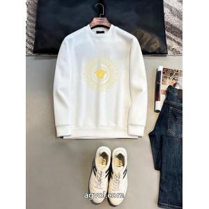 VERSACE絶妙な新商品 多色使いが魅力の 人気定番パーカーコピー ブランド 優良.