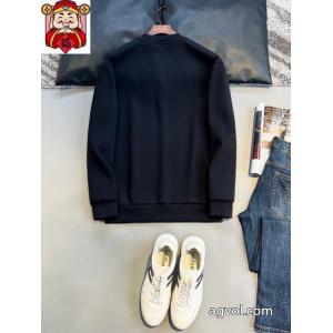 VERSACE絶妙な新商品 多色使いが魅力の 人気定番パーカーコピー ブランド 優良.
