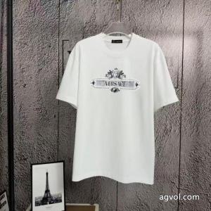 在庫品 サラサラの着心地 今年らしい着こなし半袖Tシャツスーパー コピー 販売VERSACE