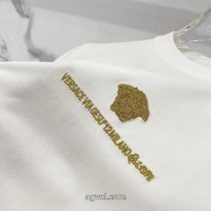 流行 最新話題沸騰中 今流行ブランド 偽物 通販半袖TシャツVERSACE
