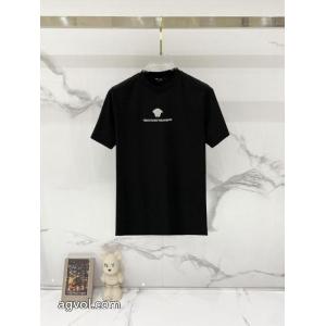 流行 最新話題沸騰中 今流行ブランド 偽物 通販半袖TシャツVERSACE