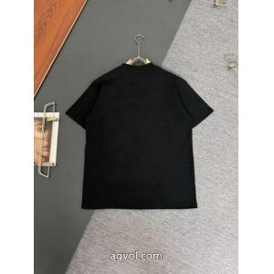 VERSACEブランド アクセサリー 激安人気モデル雑誌掲載 早い者勝ち 定番の魅力半袖Tシャツ
