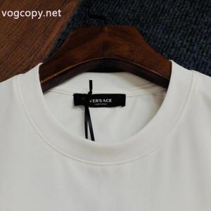 半袖Tシャツ完売品！ 販売記念価格 最安値挑戦中ヴェルサーチ通販 ブランド