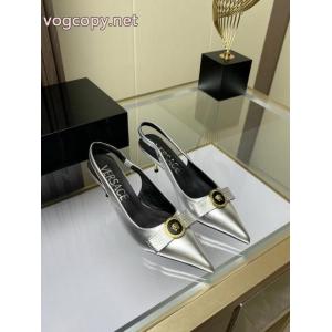 お買い得お買い得 存在感のある  No.1ロングセラーブーツVERSACEスーパー コピー ブランド 通販..