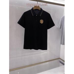 ブランド コピーファッショニスタ愛用 春夏物先行発売  2026夏に意外と人気な新作VERSACEシャツ..