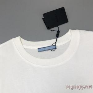 VERSACE手触りがいい 海外限定!! 超目玉新作半袖Tシャツコピー 品 販売