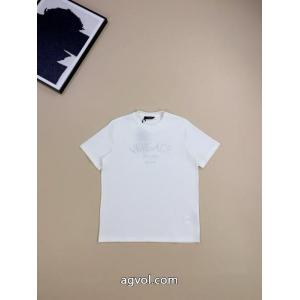 世界中で爆発的人気 個性的なデザイン  ファッション 人気スーパー コピー 品半袖TシャツVERSACE