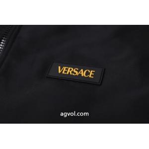 VERSACEセールで破格 お手頃価格で人気商品 一味違うデザイン通販 ブランドジャケット