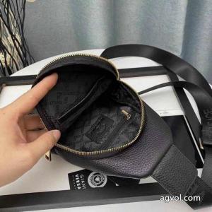VERSACE完売確実 話題となる人気品 魅力的バッグスーパー コピー メンズ