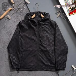 激安 通販 専門店ジャケットVERSACE今流行！ 今年人気アイテム 超HOT新品商品