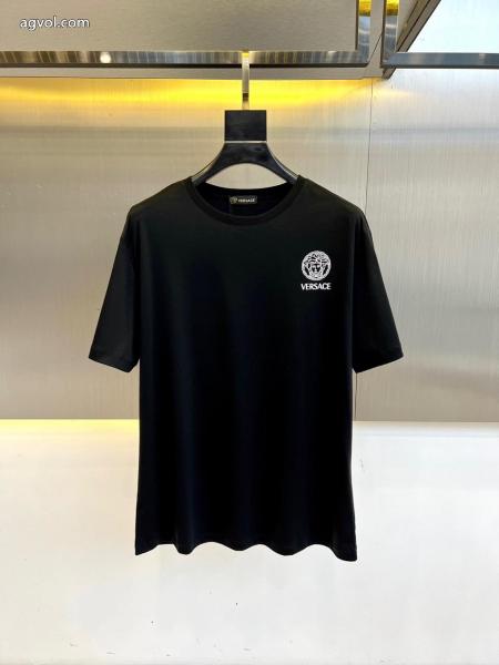 コピー ブランド 優良半袖TシャツVERSACE人気確定 雑誌にも人気掲載アイテム 1