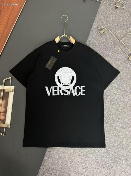 VERSACE偽物 ブランド抜群な魅力的なアイテム2025新作限定半袖Tシャツ 5 