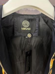 VERSACE爽やかな色合い意外と相性がいいブランド コピー 販売 コート