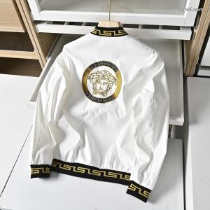 VERSACEコートコピー 商品 通販海外限定季節感あふれる注目の新作