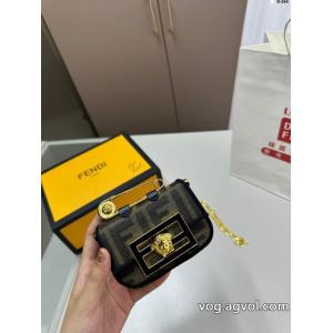 最終セール爆発的な人気VERSACE財布スーパー コピー 販売