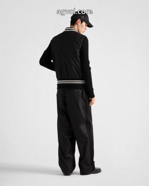 VERSACEジャケット激安 通販 専門店数量限定品 大人のオシャレに レディース財布 3