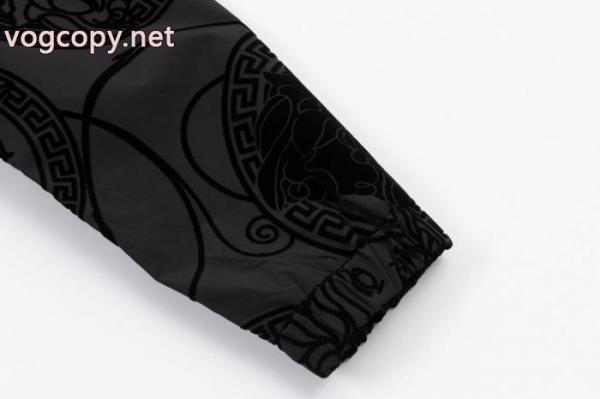 お得新品 全国無料新品 注目作品VERSACE偽 ブランドジャケット 5