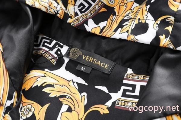 お洒落自在 最新入荷 売り切れ必須ブランド 激安ジャケットVERSACE 4