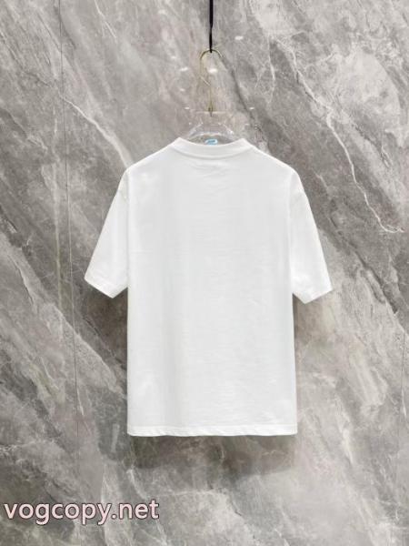 上質な素材採用 250%本物保証 新作入荷VERSACE 2025ブランドスーパーコピーTシャツ 2