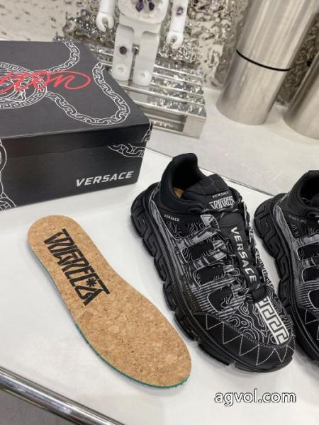     スニーカー今回大特価 新作限定華やかキュート ユニセックスブランド スーパー コピー 通販ヴェルサーチ. 7 