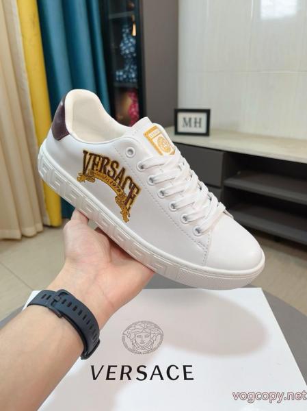 色気のあるスタイルに仕上げ 高品質 最新ルックスニーカースーパー コピー 通販 優良VERSACE 0