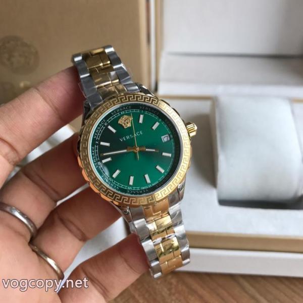コピー 商品 通販秋冬トレンド 最新で男女兼用にもお勧め 送料込み 希少品VERSACE 時計.. 2