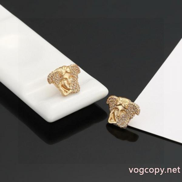 VERSACEコピー 通販Newアイテム たくさん歩く日にも大活躍 HOT新作登場    アクセサリー.. 5 