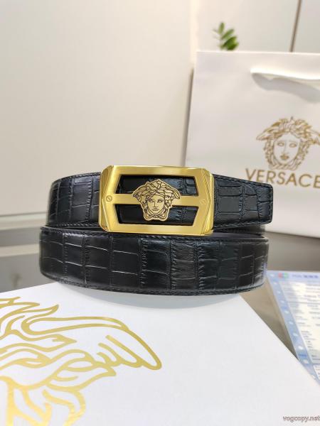 VERSACEブランド 偽物シーンで活躍する 大人の色味  26ss/大人気秋冬コレクション    ベルト.. 0 