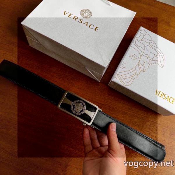 数量限定特別価格 有名人の愛用品 上品スタイル偽物 ブランドベルトVERSACE 2