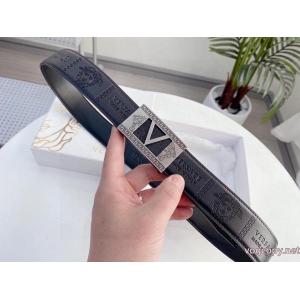 VERSACE新作登場 新価格で登場 高い人気ベルトスーパー コピー 通販