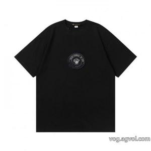 冬に最強アイテム ファッションアイテム 国内発送☆2026新作早い者勝ちVERSACE半袖Tシャツブランド コピー 専門店