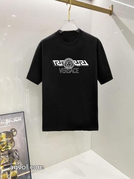 ポップ 即対応 新色入荷ブランド コピー 通販ヴェルサーチ半袖Tシャツ 1