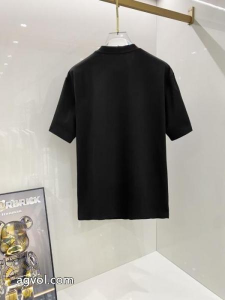 ポップ 即対応 新色入荷ブランド コピー 通販ヴェルサーチ半袖Tシャツ 2