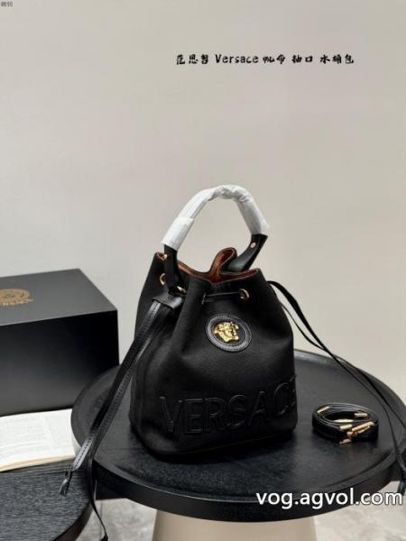 VERSACE美しいデザイン 爆買い定番人気 2026新入荷バッグ偽 ブランド 通販 0
