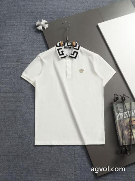 VERSACEコピー 品 ブランド肌触りの良いサラりと お手頃価格 着心地の良い半袖PoloTシャツ 4
