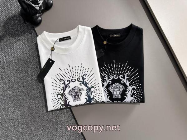 VERSACE2026年人気商品 販売記念価格 SALEアイテムスーパー コピー 安心半袖Tシャツ 1