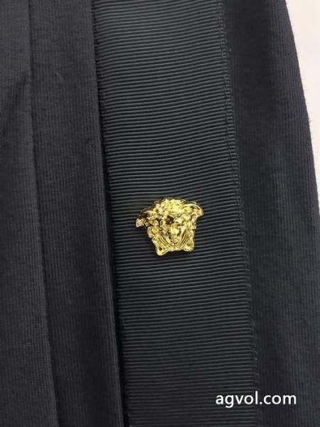 シーンで活躍する 半額以下セール 新作限定争奪戦スーパー コピー 安心 スラックスVERSACE. 5