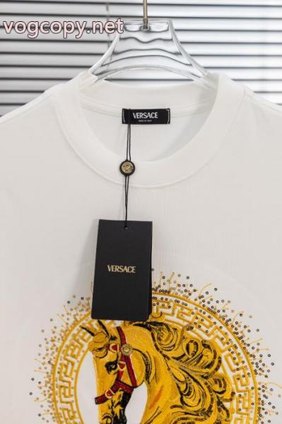 VERSACE即発送可能 目玉商品セール プレゼントにもピッタリスーパー コピー 安心 サイト半袖Tシャツ 3